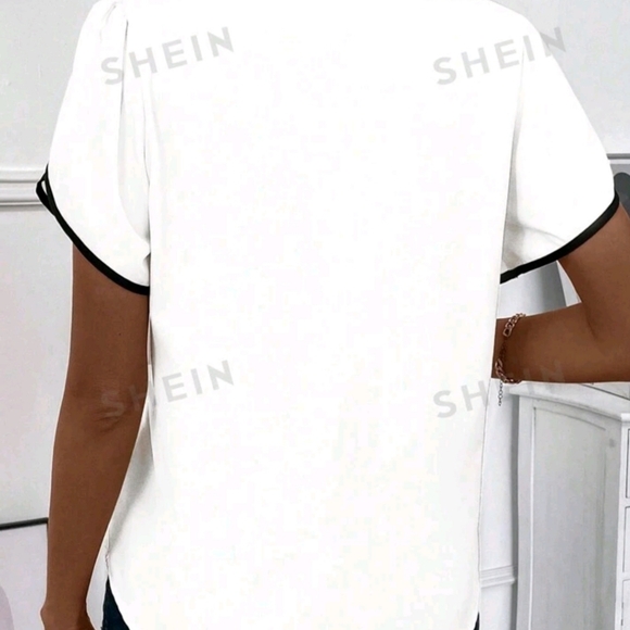 BLOUSE - Picture 3 of 3